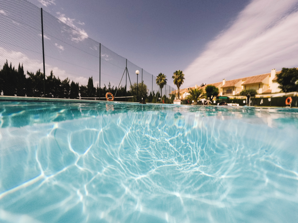 normas piscina comunidad